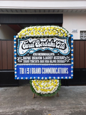 Papan Bunga Duka di Putri Hijau